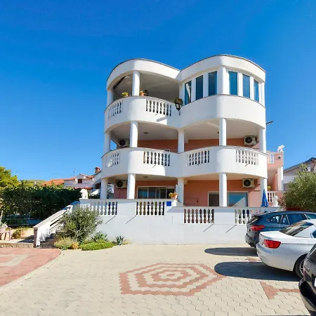 Karolina-1 By Interhome Sveti Filip i Jakov